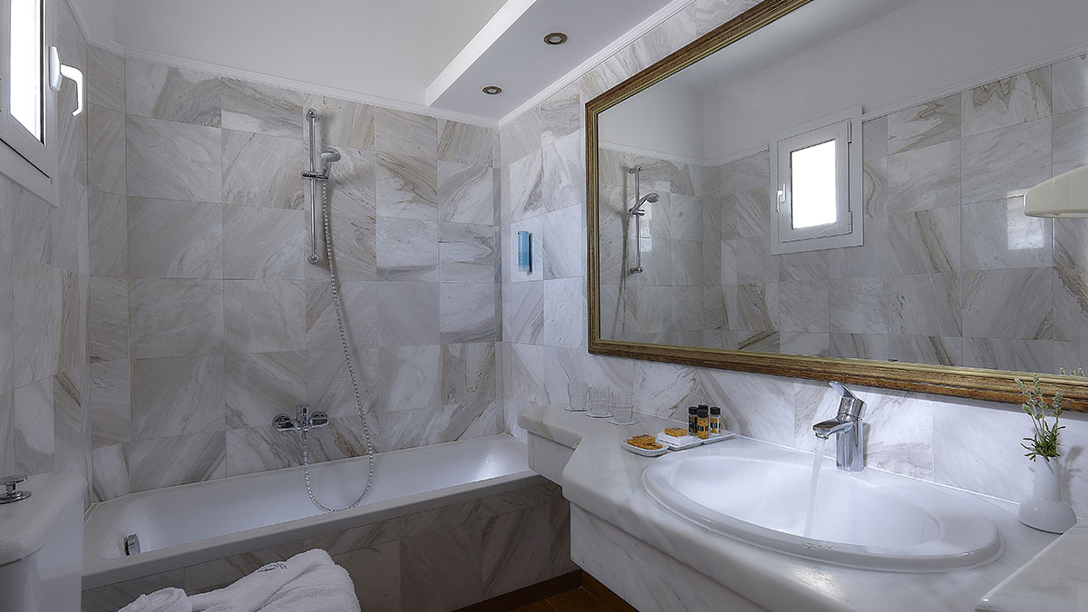 Alexander Beach Hotel & Village